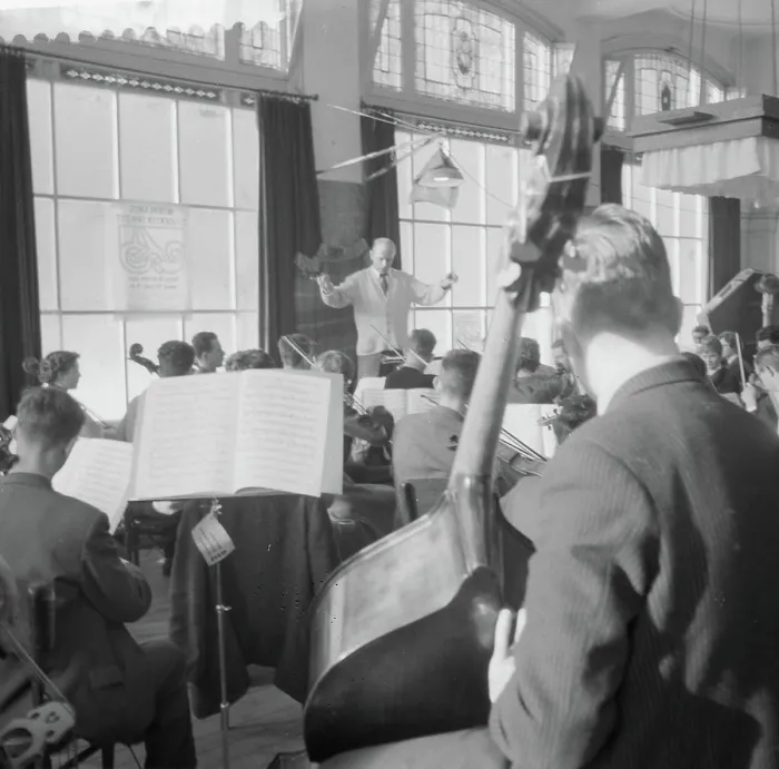 Framed Print : Anefo photo collection. Nederlands Student orchestra rehearses (also Nos. 100979 to 100981). January 16, 1959