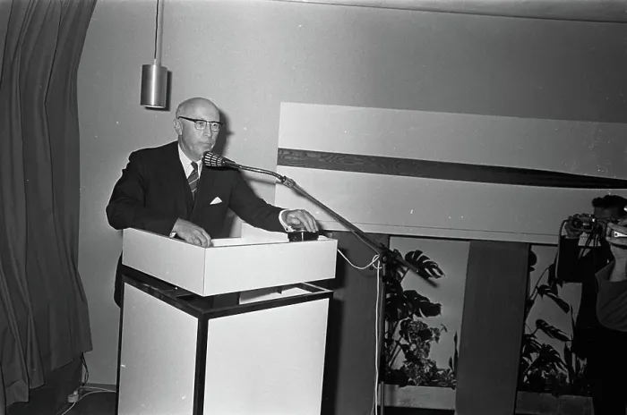Framed Print : Anefo photo collection. Opening of a new Philips Duphar and Phonogram building Framed Print : Anefo photo collection. Opening of a new Philips Duphar and Phonogram building