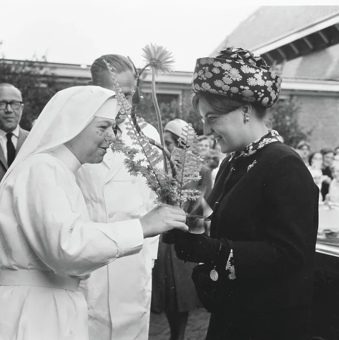 Framed Print : Anefo photo collection. Opening new town hall in Velsen by Princess Margriet Framed Print : Anefo photo collection. Opening new town hall in Velsen by Princess Margriet