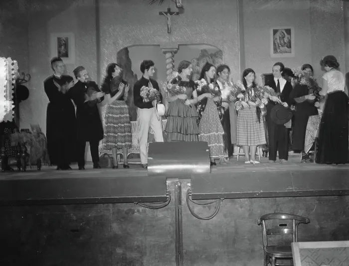 Framed Print : Anefo photo collection. Party evening 80 years of girls HBS Amsterdam exist. December 19, 1952. Amsterdam, Noord-Holland Framed Print : Anefo photo collection. Party evening 80 years of girls HBS Amsterdam exist. December 19, 1952. Amsterdam, Noord-Holland