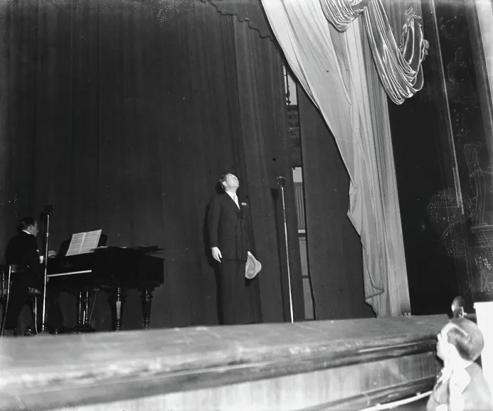 Framed Print : Anefo photo collection. Performance by Charles Trenet. December 27, 1945. Amsterdam