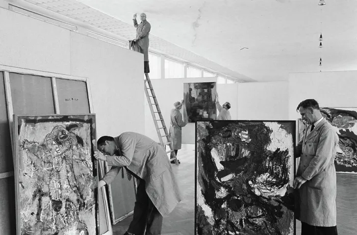 Framed Print : Anefo photo collection. Preparation in the Stedelijk Museum of Summer Exhibition 1962. 26 June 1962