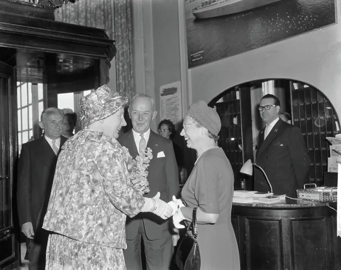 Framed Print : Anefo photo collection. Queen Juliana present at fifty anniversary Association of Dutch municipalities v Framed Print : Anefo photo collection. Queen Juliana present at fifty anniversary Association of Dutch municipalities v