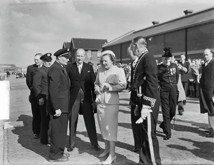 Framed Print : Anefo photo collection. Queen Juliana and Prince Bernhard in Ijmuiden Framed Print : Anefo photo collection. Queen Juliana and Prince Bernhard in Ijmuiden