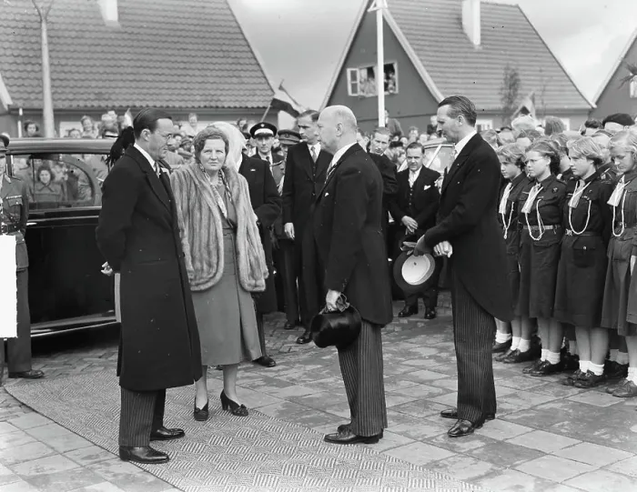 Framed Print : Anefo photo collection. Series: Visit from Queen Juliana and Prince Bernhard to Friesland. September 26, 1950. Friesland Framed Print : Anefo photo collection. Series: Visit from Queen Juliana and Prince Bernhard to Friesland. September 26, 1950. Friesland