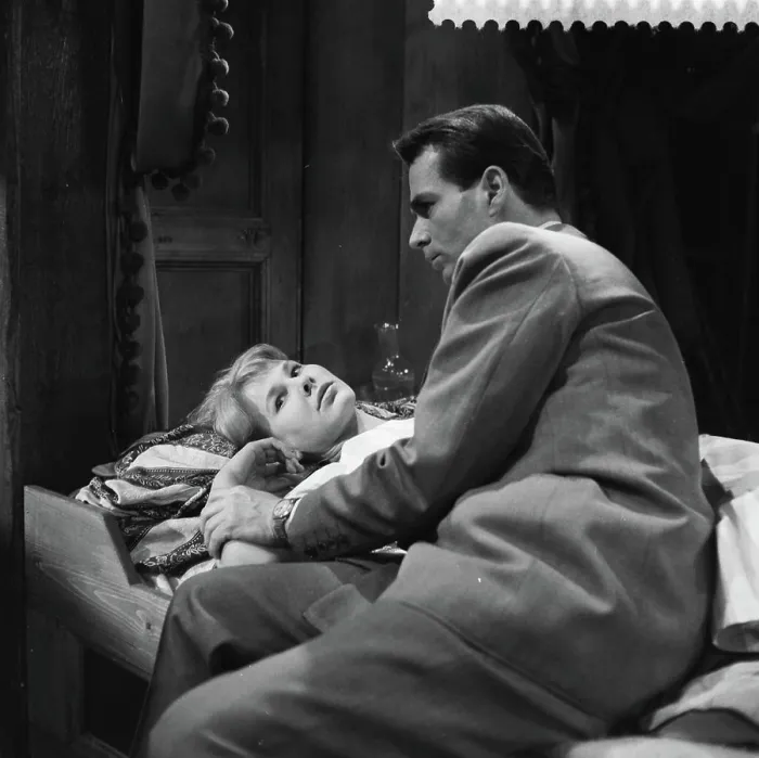 Framed Print : Anefo photo collection. Television game 'Dirty hands', F. Boersma (Jessica) and H. van Ulsen (Hugo). April 14, 1960 Framed Print : Anefo photo collection. Television game 'Dirty hands', F. Boersma (Jessica) and H. van Ulsen (Hugo). April 14, 1960