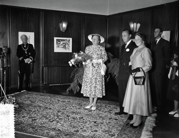 Framed Print : Anefo photo collection. Visit Princess Beatrix to Amsterdam Framed Print : Anefo photo collection. Visit Princess Beatrix to Amsterdam