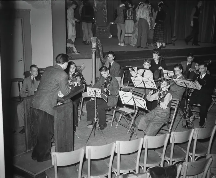 Framed Print : Anefo photo collection. Vossius Gymnasium in Amsterdam. General rehearsal opera. November 1, 1951. Amsterdam