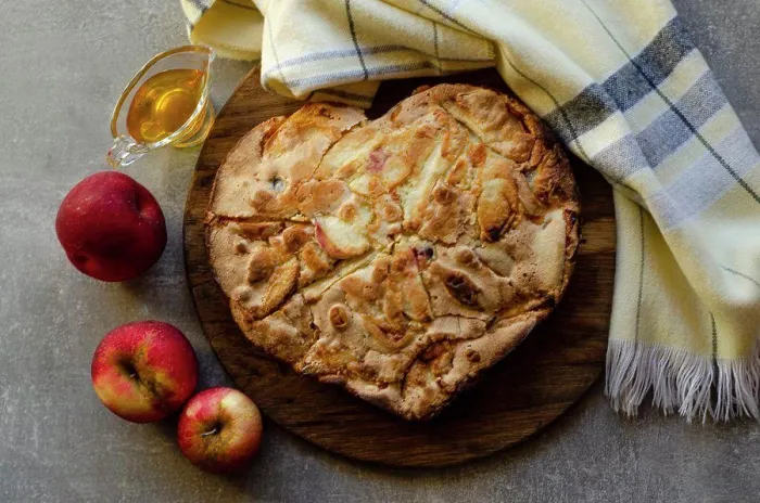 Framed Print : apple pie on the board, apples and honey near the tablecloth