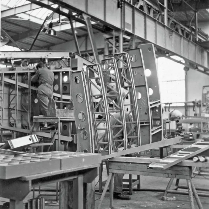 Framed Print : An assembly hall of the Aviolaland aircraft factory in Papendrecht around 1950
