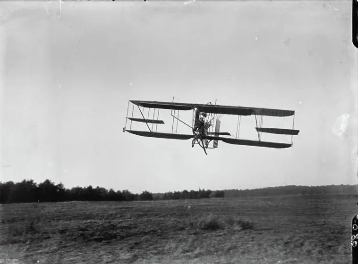 Framed Print : Aviation in Britain Before the First World War- the work of Samuel Franklin Cody in Airship