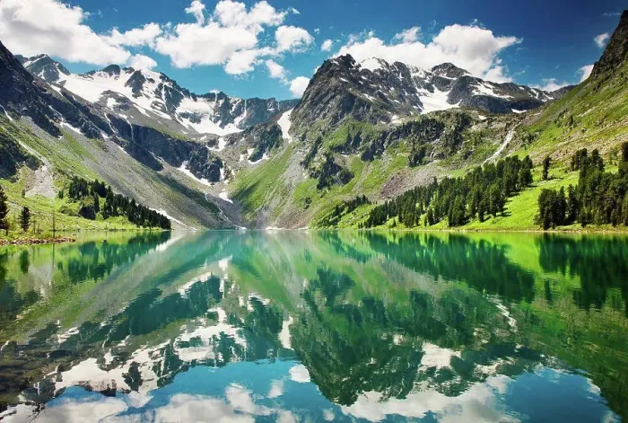 Framed Print : Beautiful turquoise lake in Altai mountains