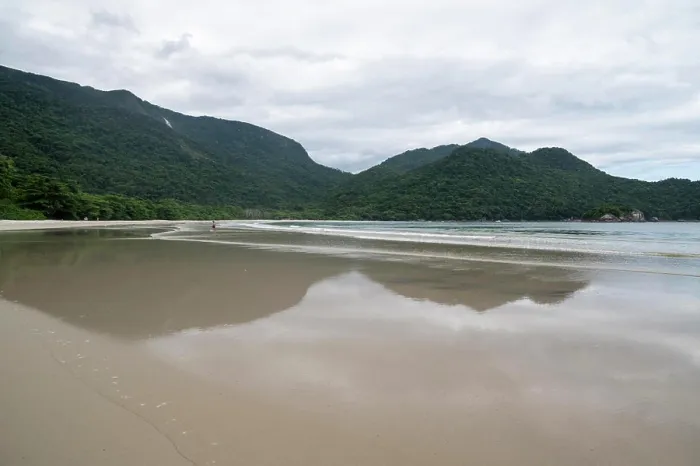 Framed Print : Beautiful view to wild Dois Rios Beach, Ilha Grande