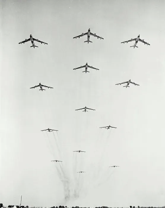 Framed Print : Boeing B047 Stratojets in formation Framed Print : Boeing B047 Stratojets in formation