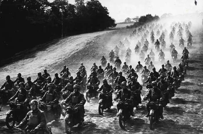 Framed Print : British Motor Cyclists. December 06, 1941. (Photo by The Topical Press Agency Ltd.) Framed Print : British Motor Cyclists. December 06, 1941. (Photo by The Topical Press Agency Ltd.)