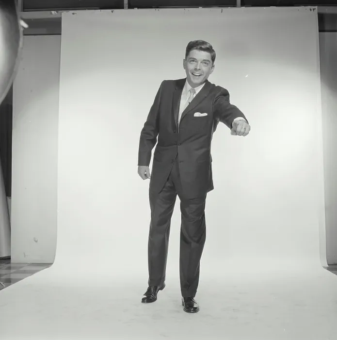 Framed Print : Businessman pointing forward
