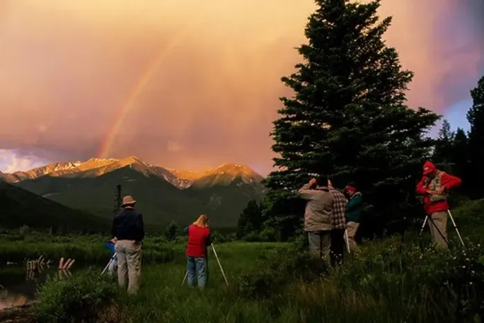 Framed Print : CANADA, ALBERTA, ROCKY MOUNTAINS, BANFF NATIONAL PARK, VERMILION LAKES, PEOPLE PHOTOGRAPHING RAINBOW Framed Print : CANADA, ALBERTA, ROCKY MOUNTAINS, BANFF NATIONAL PARK, VERMILION LAKES, PEOPLE PHOTOGRAPHING RAINBOW