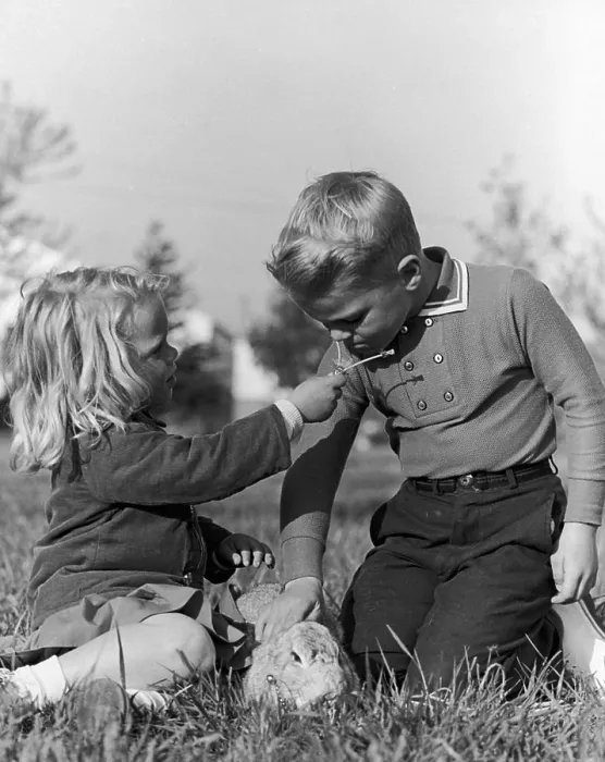 Framed Print : Two children, circa 1955 Framed Print : Two children, circa 1955