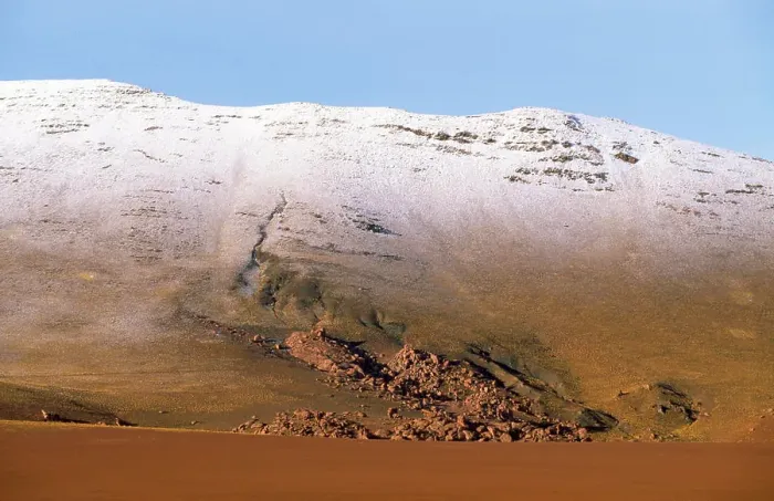 Framed Print : Chile - fresh snow on altiplano above 4000 m. Region II Atacama Andes, Chile Framed Print : Chile - fresh snow on altiplano above 4000 m. Region II Atacama Andes, Chile