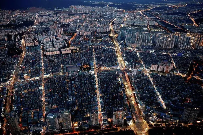 Framed Print : Cityscape at dusk, Seoul, South Korea Framed Print : Cityscape at dusk, Seoul, South Korea