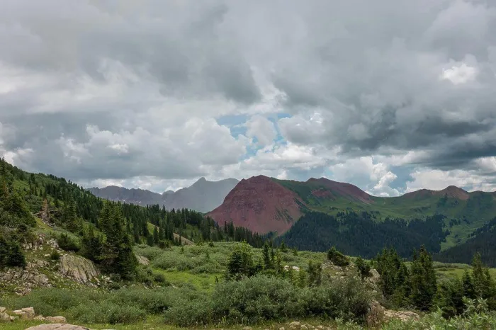 Framed Print : Cloudy landscape with clouds. Aspen, Colorado, USA Framed Print : Cloudy landscape with clouds. Aspen, Colorado, USA