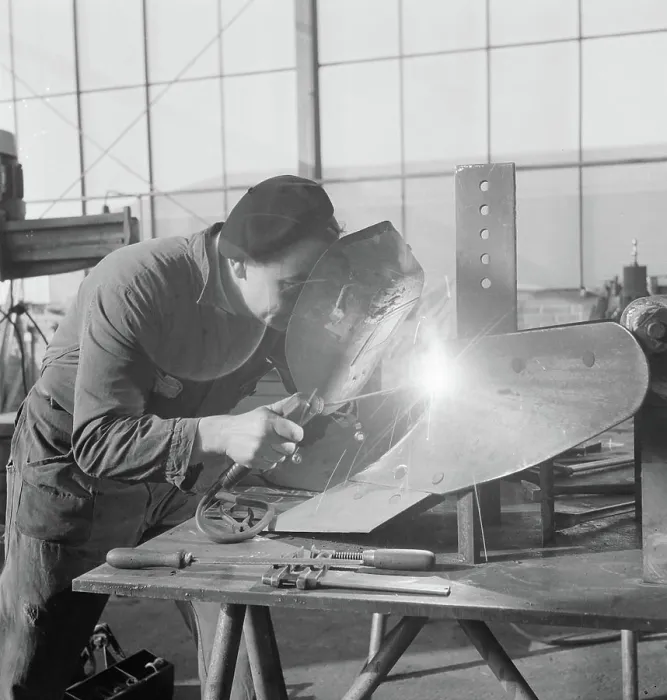 Framed Print : Collection of the Dutch Heidematschappij. Workers, welding work, welders. undated Framed Print : Collection of the Dutch Heidematschappij. Workers, welding work, welders. undated