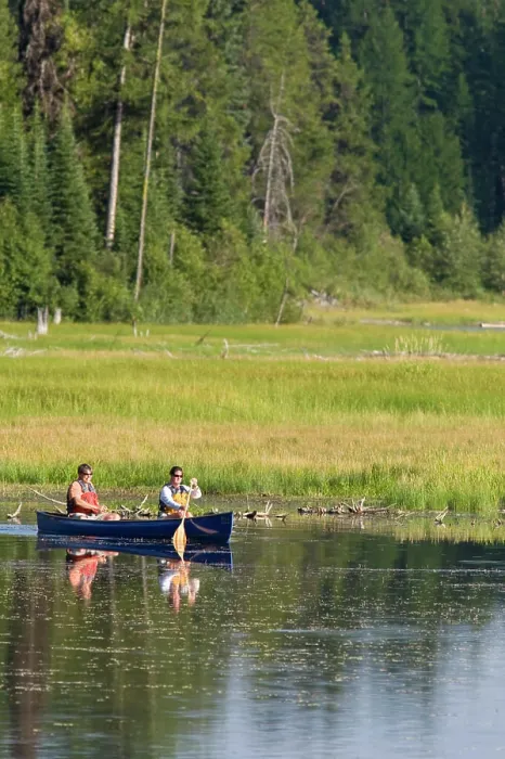 Framed Print : Couple canoeing on Upper Stillwater Lake in Montana (MR) Framed Print : Couple canoeing on Upper Stillwater Lake in Montana (MR)