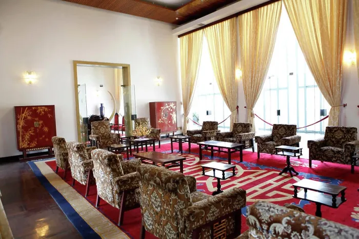 Framed Print : The diplomatic reception room of The Presidential Palace in Saigon Framed Print : The diplomatic reception room of The Presidential Palace in Saigon