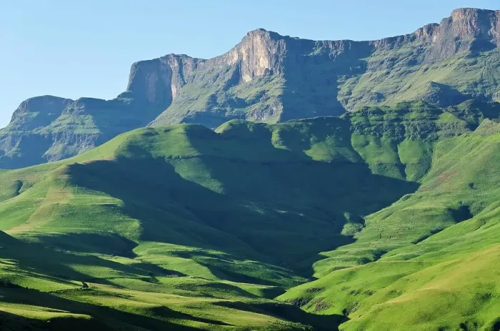 Framed Print : Drakensberg Scenery in the Cathedral Peak region of the Ukhahlamba Drakensberg Park