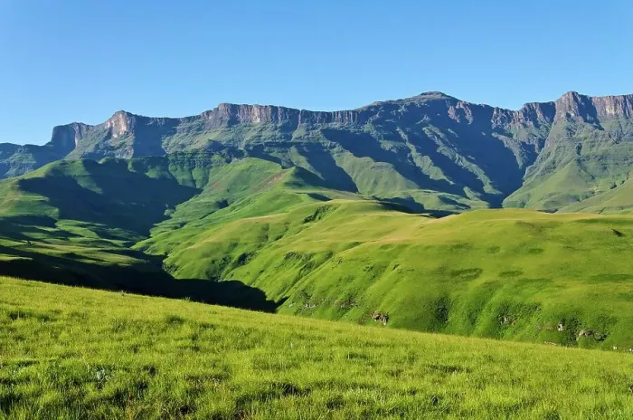 Framed Print : Drakensberg Scenery in the Cathedral Peak region of the Ukhahlamba Drakensberg Park Framed Print : Drakensberg Scenery in the Cathedral Peak region of the Ukhahlamba Drakensberg Park
