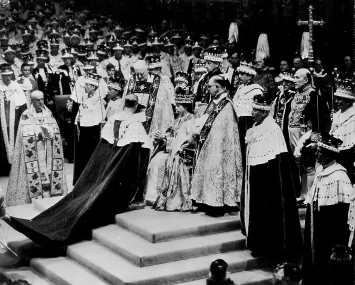 Framed Print : Duke Pays Homage To His Wife