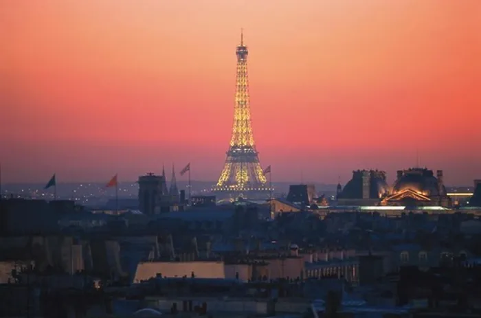 Framed Print : Eiffel Tower, Paris, France