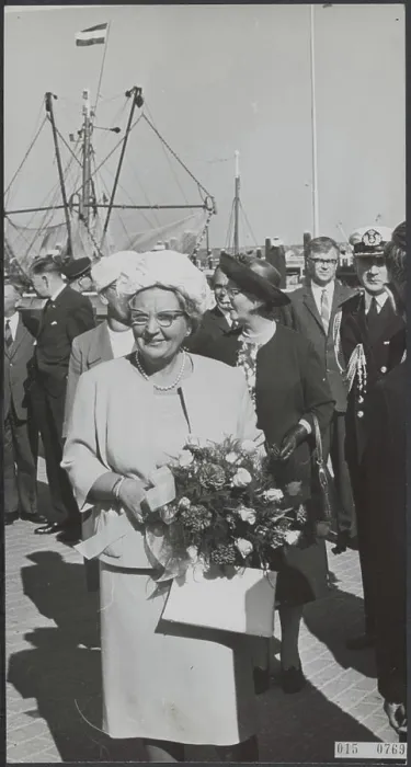 Framed Print : Elsevier photo collection. day visit Queen Juliana Delta works