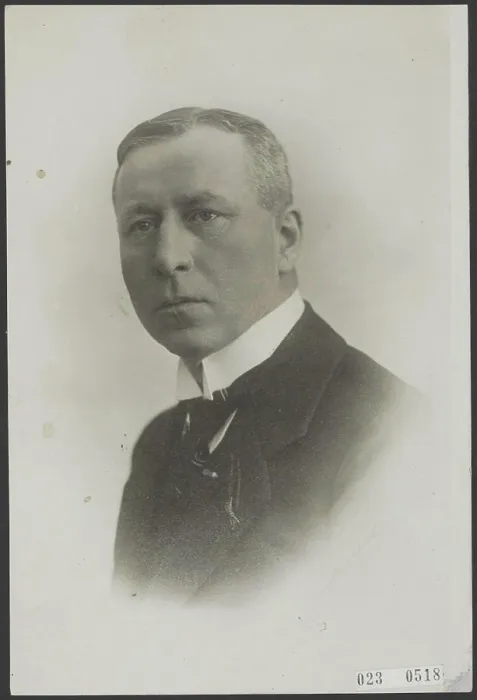 Framed Print : Elsevier photo collection. Dr. H. Adershof, director s-Rijks Serological Institute. 1924