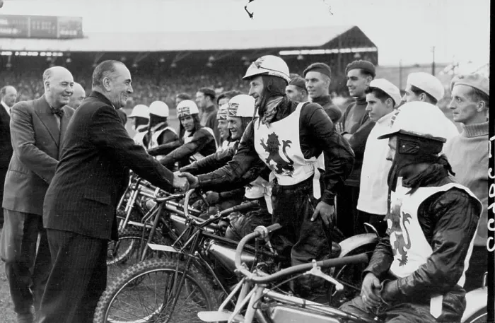 Framed Print : England Defeat Australia in Fourth Speedway Test Match: The Hon Framed Print : England Defeat Australia in Fourth Speedway Test Match: The Hon