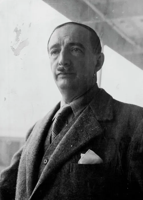 Framed Print : Ex-King Zog of Albania bids farewell of the City of Exeter which is taking both Zog Framed Print : Ex-King Zog of Albania bids farewell of the City of Exeter which is taking both Zog