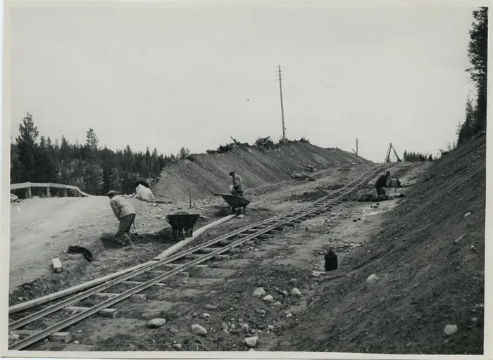 Framed Print : Excavation work at Kortaksjön Framed Print : Excavation work at Kortaksjön