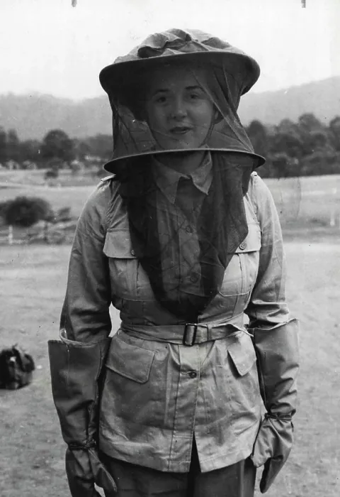 Framed Print : Fashion in N.G. Veils - Special outdoor tropical uniform are issued to members of the Australian Army Medical Women's