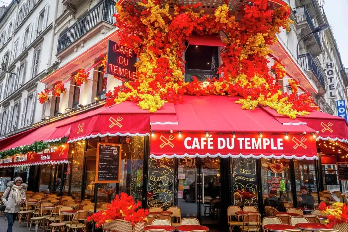 Framed Print : France, Ile-de-France, Paris. 11th arrondissement, rue du Faubourg-du-Temple. Temple cafe