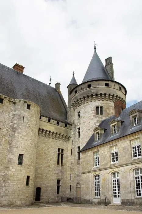 Framed Print : France. Loire Valley. Sully Sur Loire. Sully Sur Loire Castle Framed Print : France. Loire Valley. Sully Sur Loire. Sully Sur Loire Castle