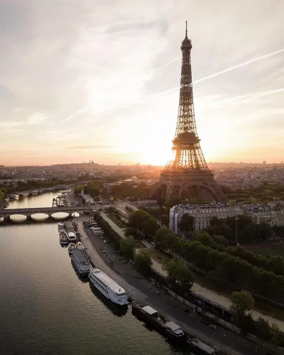 Framed Print : France, Paris, Eiffel Tower and Seine river at sunset Framed Print : France, Paris, Eiffel Tower and Seine river at sunset