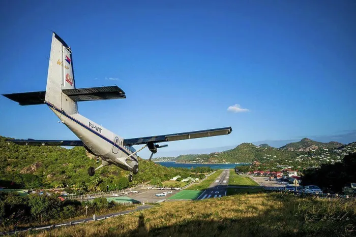 Framed Print : French West Indies, St-Barthelemy, Gustavia, aircraft landing at St-Barthelemy Airport (SBH) Framed Print : French West Indies, St-Barthelemy, Gustavia, aircraft landing at St-Barthelemy Airport (SBH)
