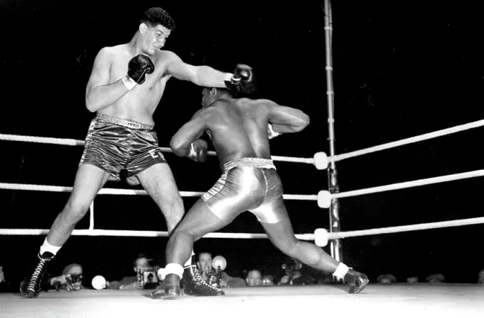 Framed Print : Giant South African boxer wins first fight in London Framed Print : Giant South African boxer wins first fight in London