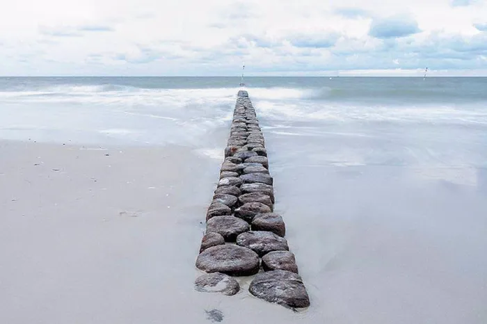 Framed Print : Groyne leading towards sea Framed Print : Groyne leading towards sea