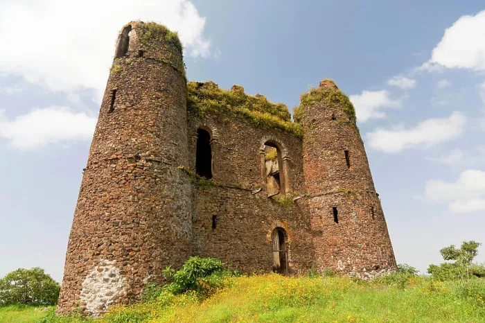 Framed Print : Guzara Castle between Gonder and Lake Tana, Ethiopia Framed Print : Guzara Castle between Gonder and Lake Tana, Ethiopia