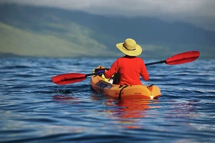 Framed Print : Hawaii, Maui, Kayakers on the south coast of Maui Framed Print : Hawaii, Maui, Kayakers on the south coast of Maui