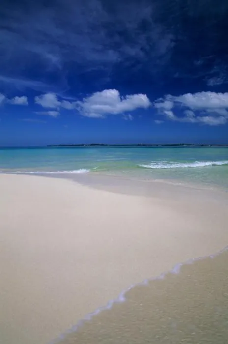 Framed Print : Honduras, Bay Islands, Utila Island, White Sand Beach Framed Print : Honduras, Bay Islands, Utila Island, White Sand Beach
