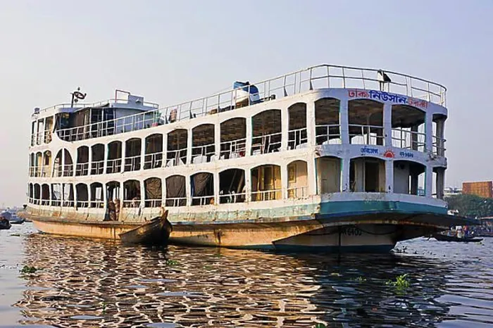 Framed Print : Huge river ferry in the port of Dhaka, Bangladesh, Asia Framed Print : Huge river ferry in the port of Dhaka, Bangladesh, Asia