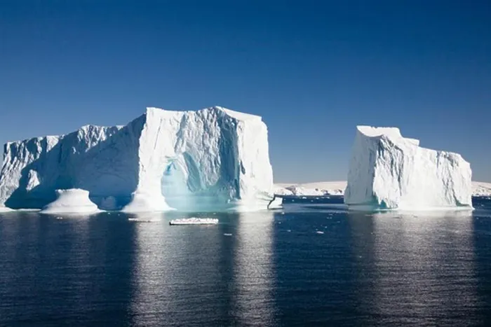 Framed Print : Icebergs, Southern Ocean, Antarctic Peninsula, Antarctica Framed Print : Icebergs, Southern Ocean, Antarctic Peninsula, Antarctica