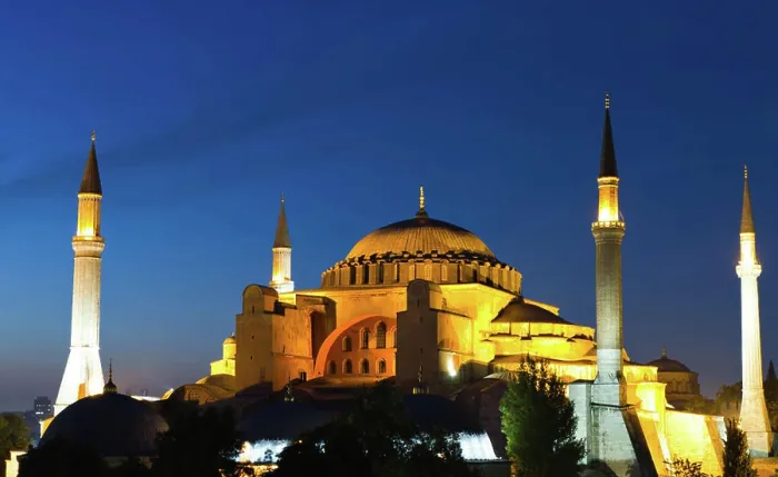 Framed Print : Illuminated Hagia Sophia during the blue hour Illuminated Hagia Sophia during the blue hour Framed Print : Illuminated Hagia Sophia during the blue hour Illuminated Hagia Sophia during the blue hour